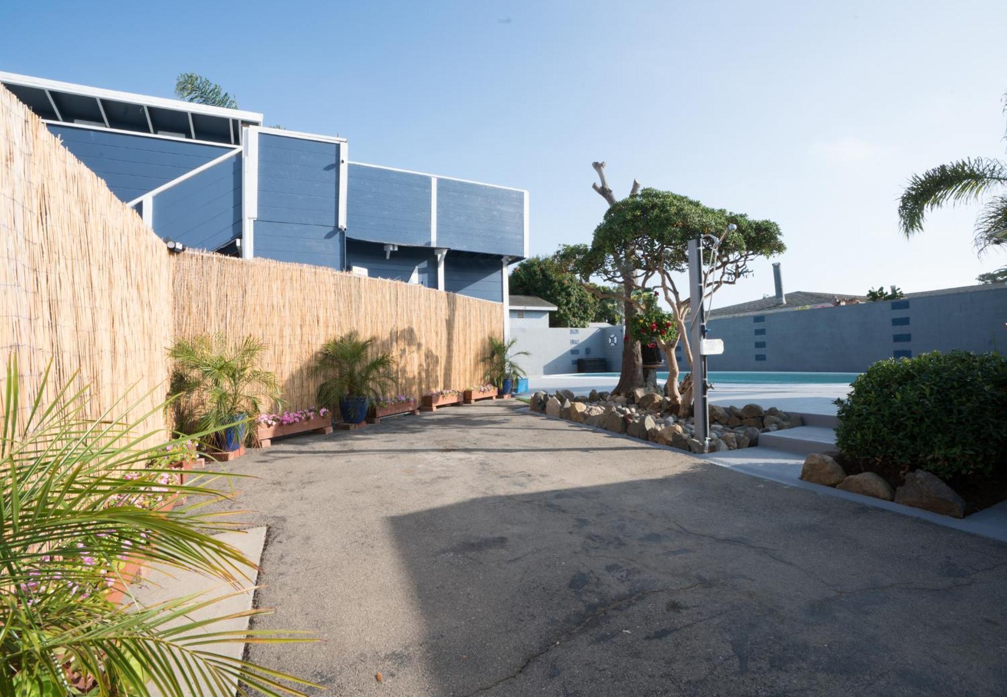 * - The Leucadia Grotto - * An Gem Encinitas