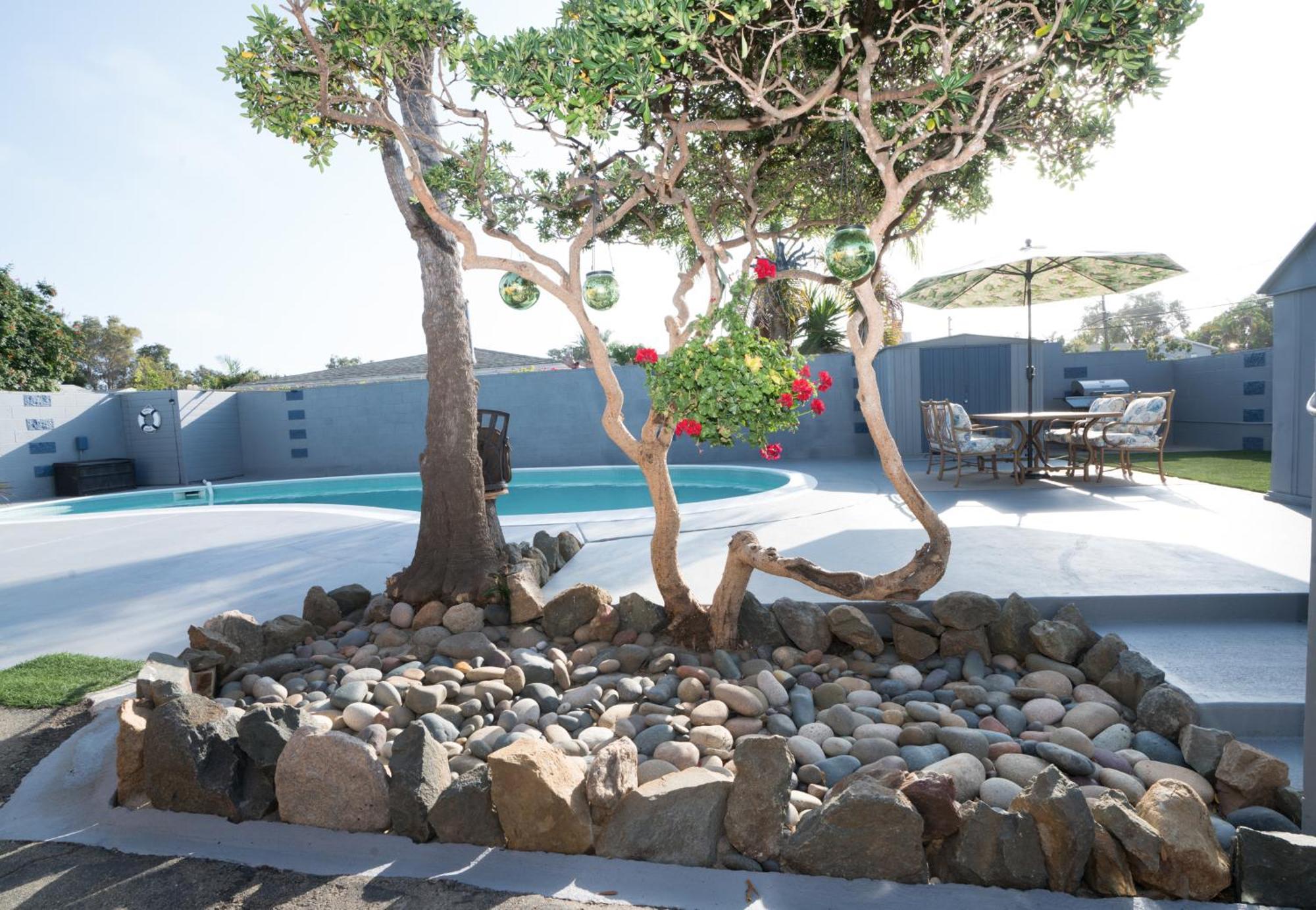 * - The Leucadia Grotto - * An Gem * Encinitas